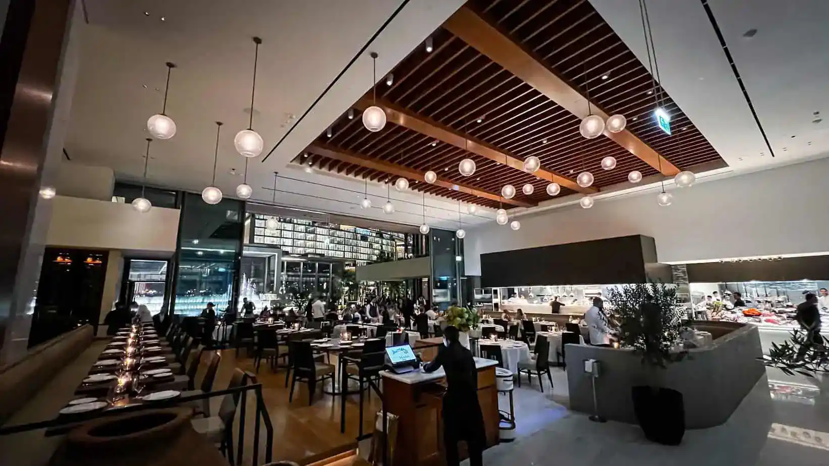 Mediterranean Restaurant Milos | Dubai
